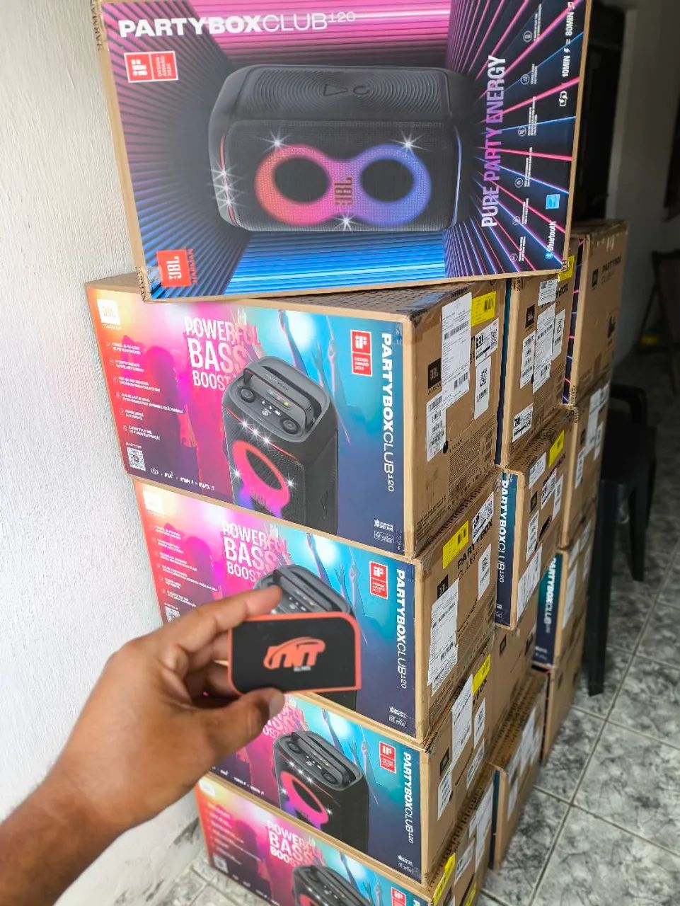 Caixa de Som Bluetooth JBL Partybox Club 120 - 1 Ano de Garantia Nota Fiscal  - Foto 2