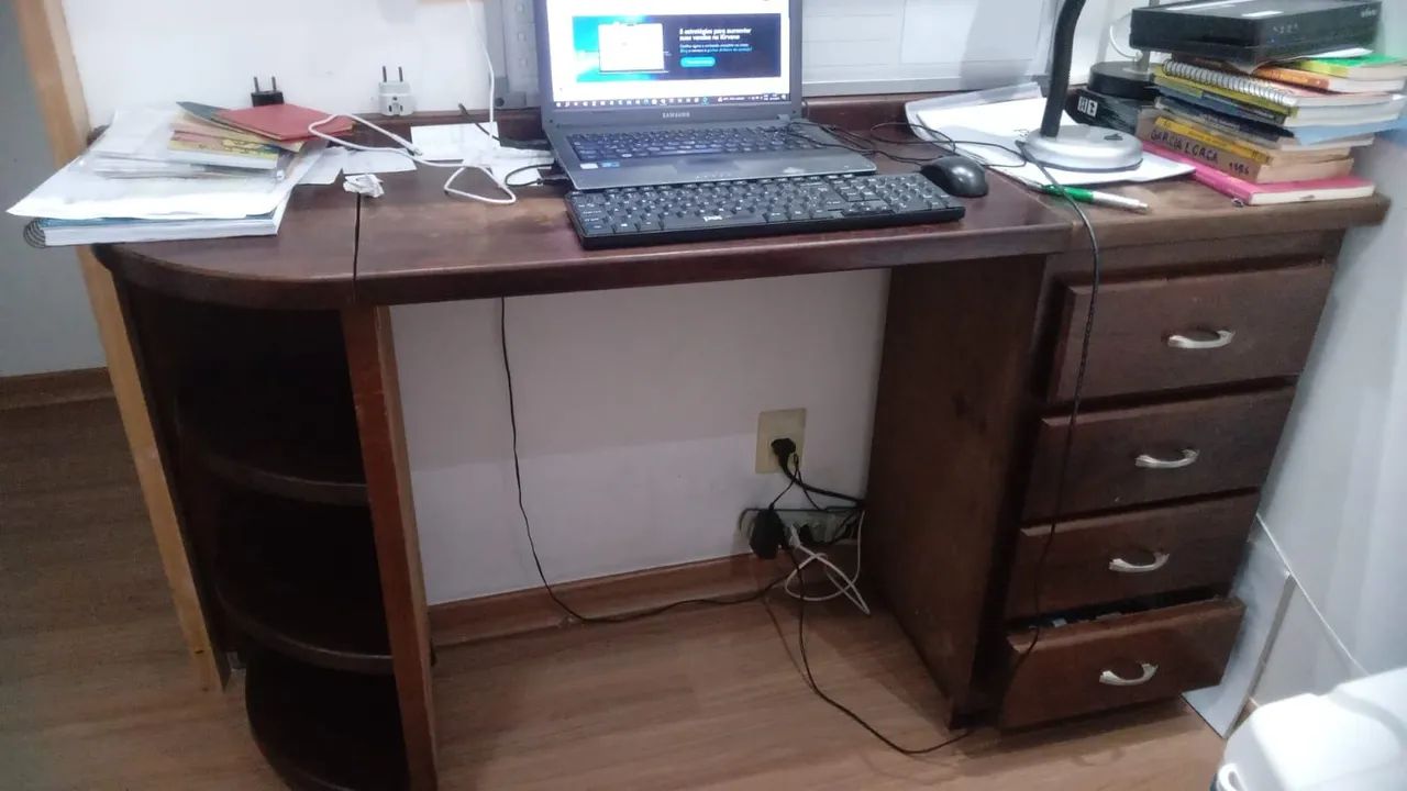 Escrivaninha de Canto em Madeira Maciça - Foto 6