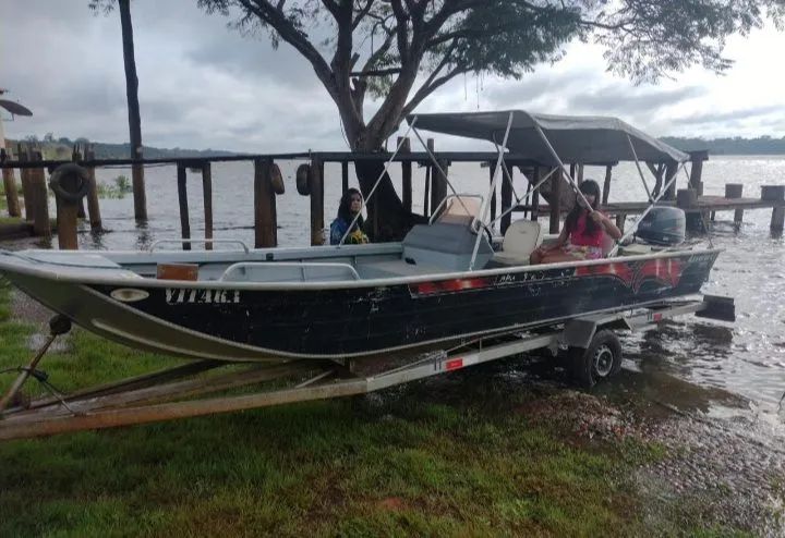 Vendo Barco Levifort Traker 