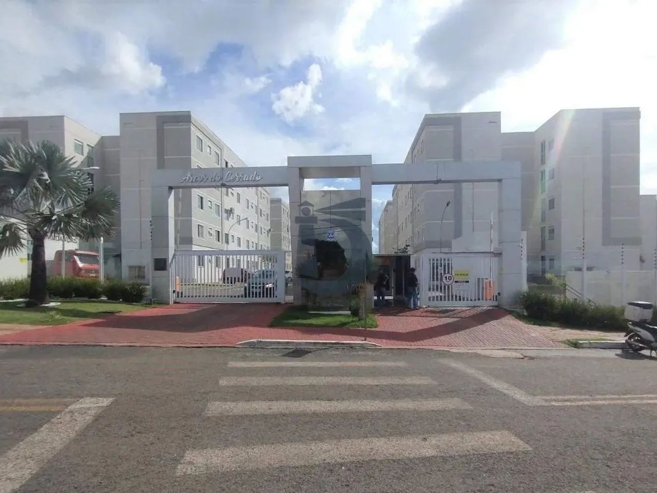 Apartamento para Aluguel 2 quartos, 1 vaga, Res. Arcos do Cerrado - Jayara