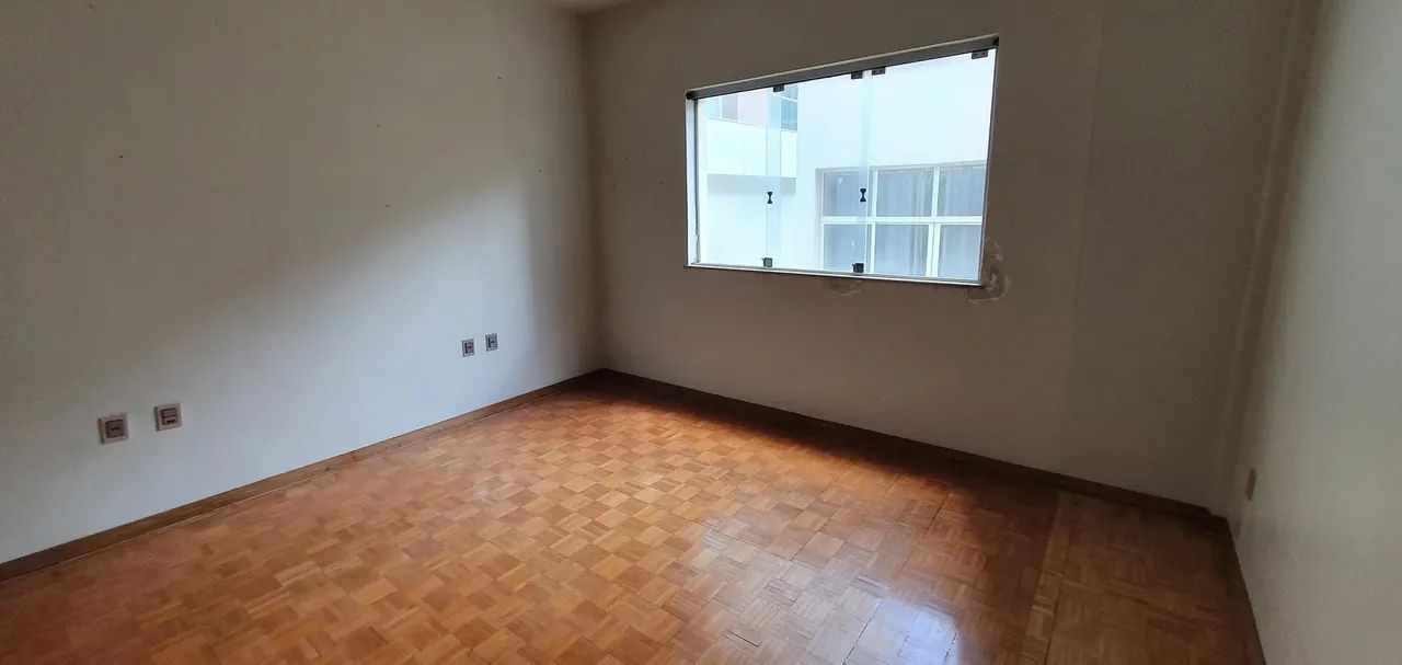 Apartamento na Barra , 3 Quartos, 1 Suíte, 153m², 3 sanitários, sala , 01 vaga,  Próximo à - Foto 3