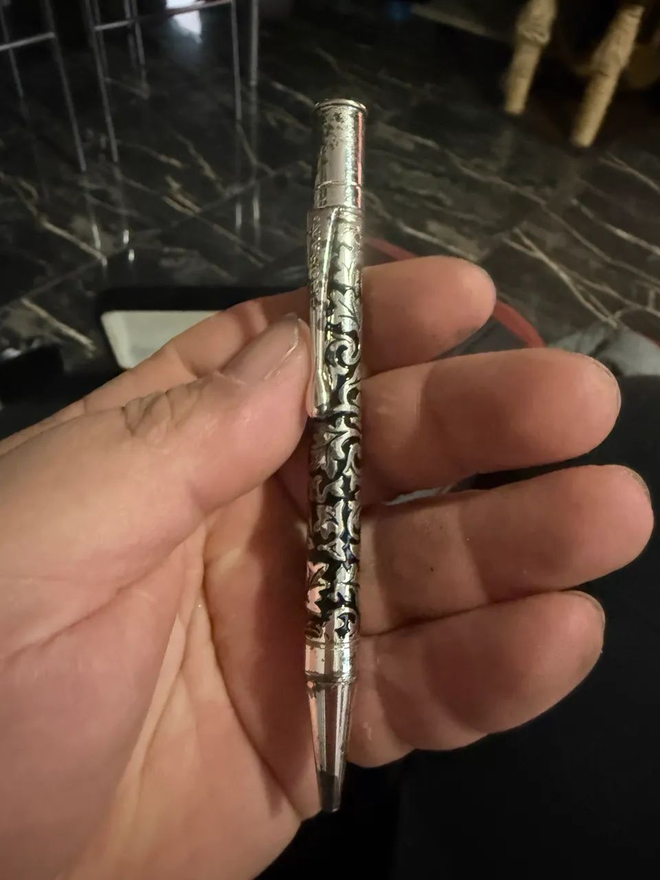 Caneta esferográfica em prata - Foto 3