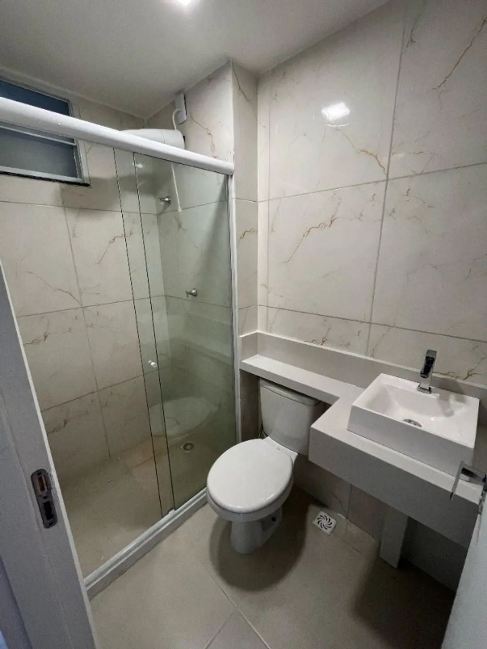 Apartamento 2/4, 1 Suíte - Recreio Ipitanga - 8º piso - Garagem coberta - Cond. Completo - Foto 3