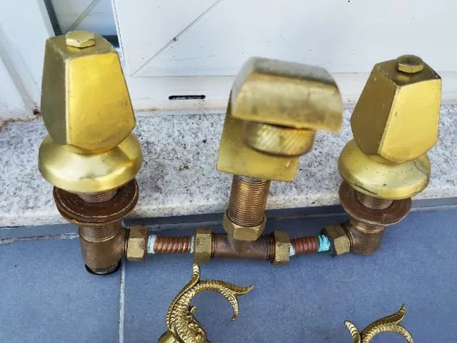 Torneiras em bronze trabalhadas - Foto 2