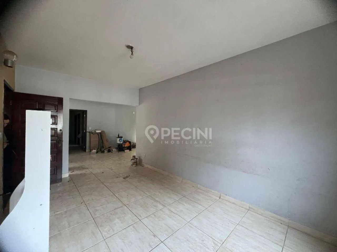 Casa com 4 quartos no centro para venda em Rio Claro. - Foto 2