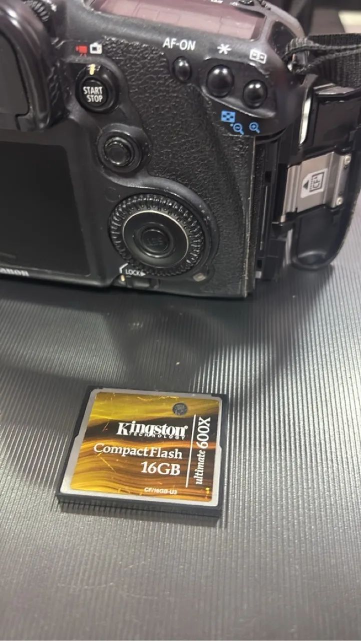 Câmera Canon DSLR com cartão de memoria Kingston 16GB