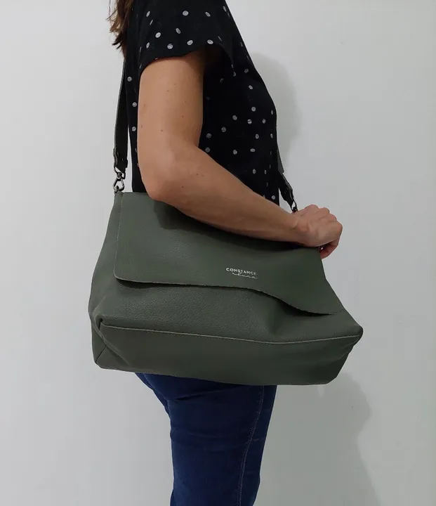 Bolsa Tiracolo Verde em Couro Legítimo