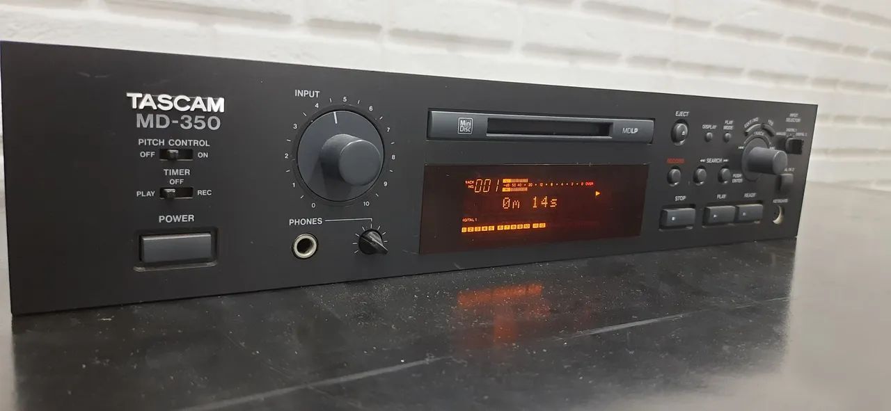 Tascam MD-350 MiniDisc Recorder / Player 2U - ATRAC v3, Auto Cue