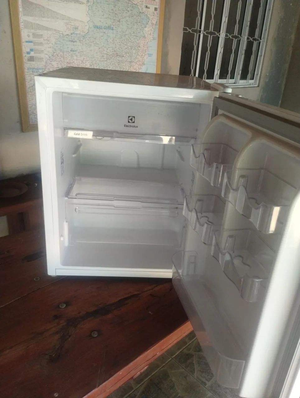 Frigobar Electrolux - 110V 79 L