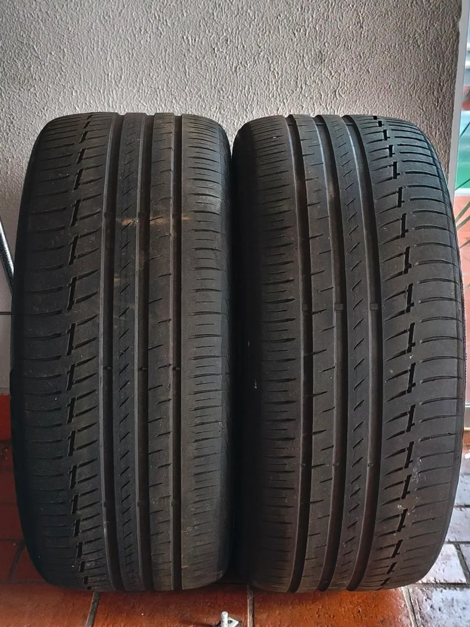 Pneus Seminovos 275/40 R21 Y XL Continental