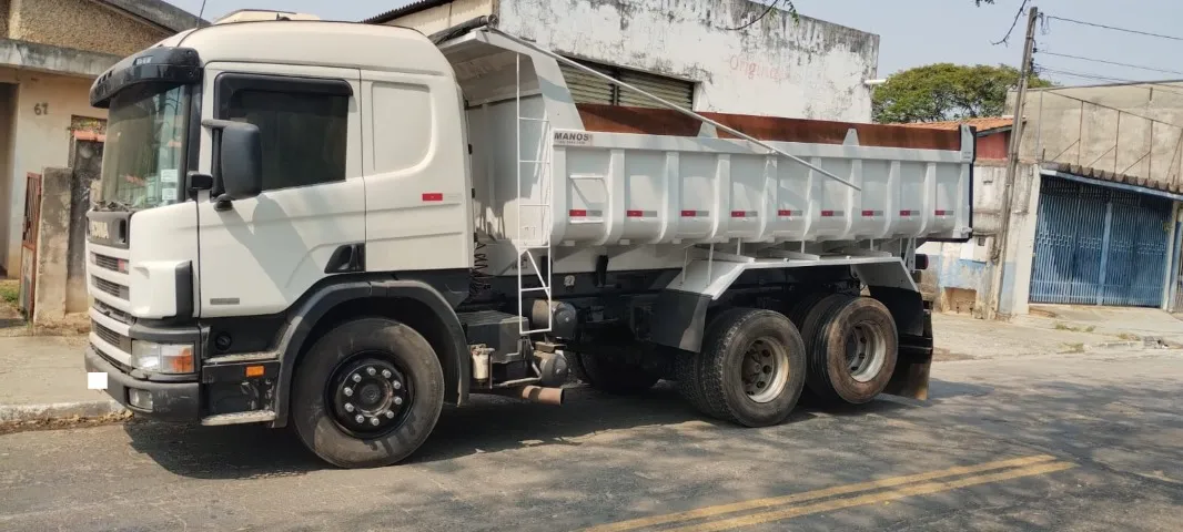 Scania P340 6x2 ano 2006