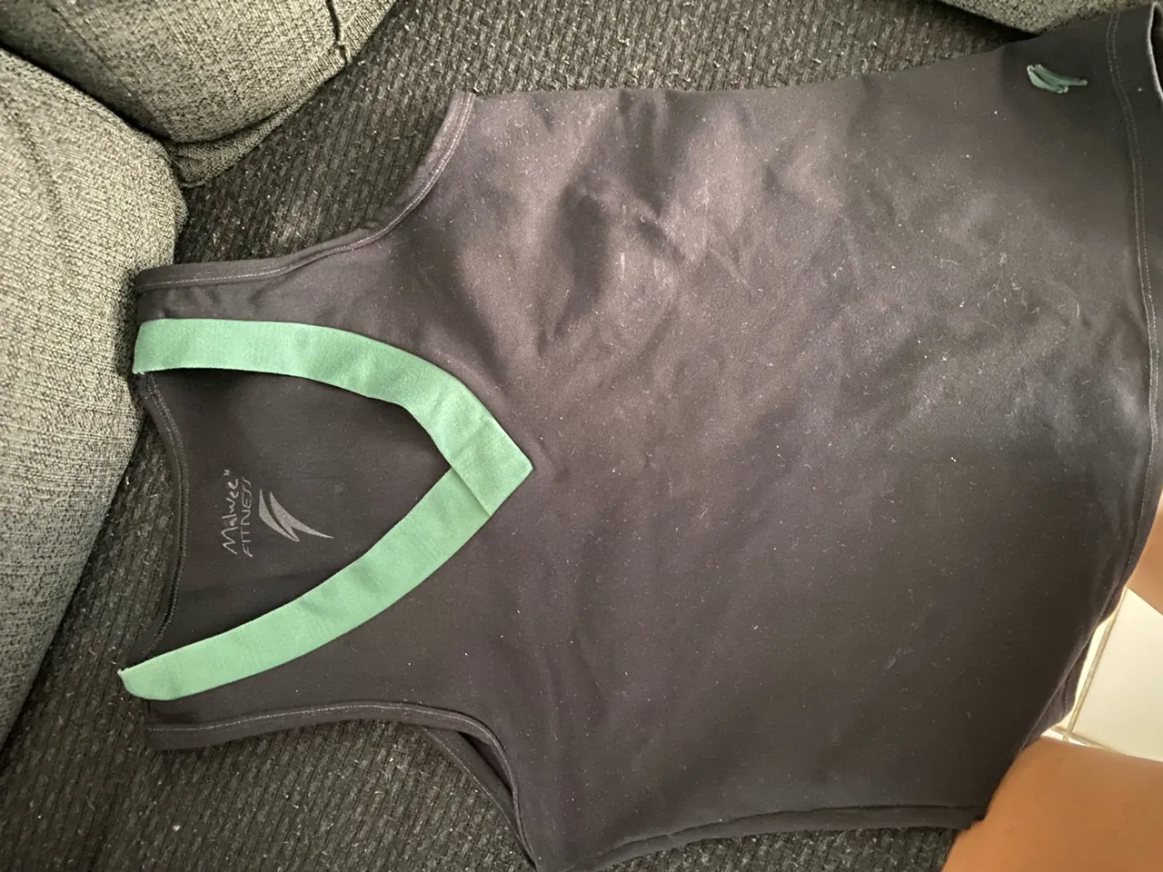 Regata de Treino Fitness - Preta com Detalhes Verdes