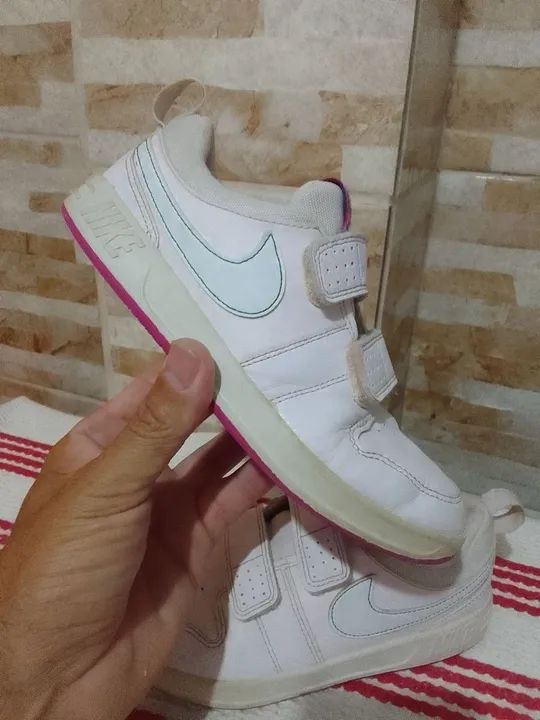 Tênis Nike Infantil - Tamanho 31, feminino, bem conservado!