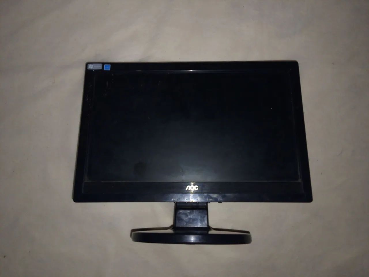 Monitor AOC LCD 18.5 polegadas