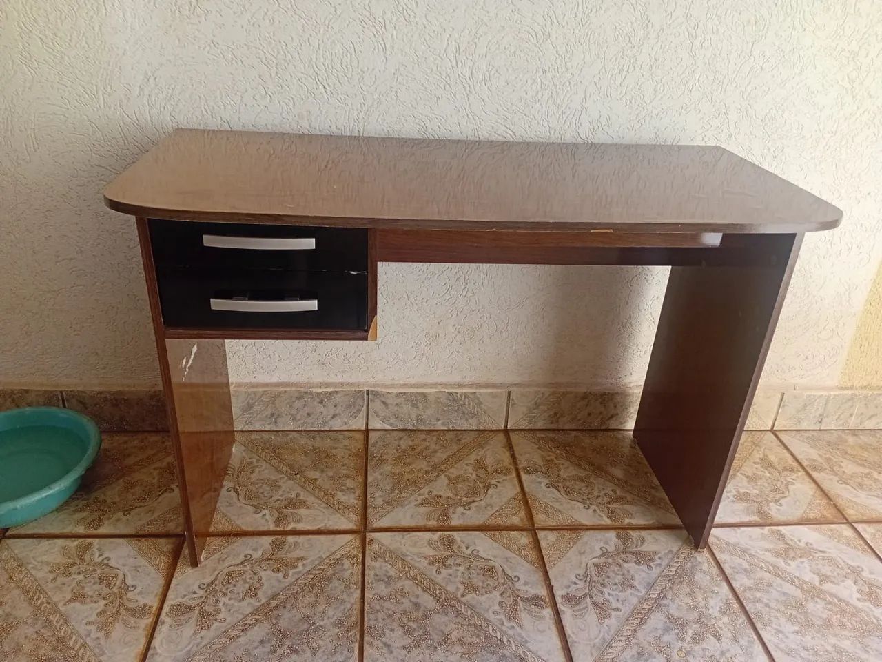 Escrivaninha marrom64520821443331120