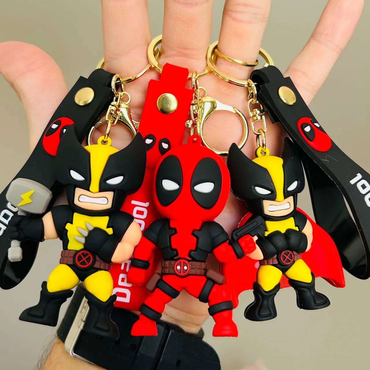 Chaveiros Deadpool e Wolverine