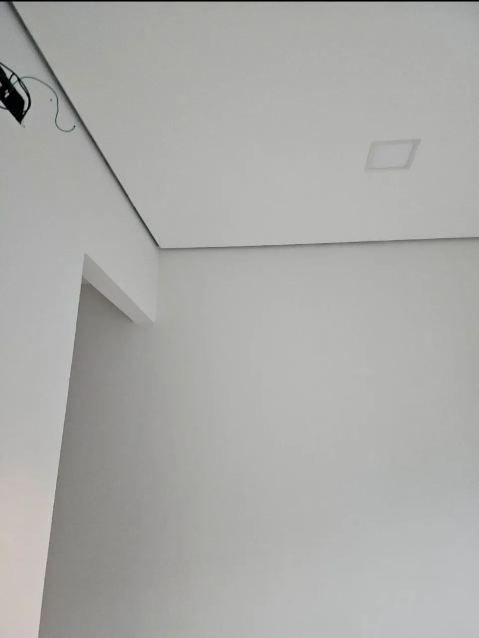 Sala Comercial Com Portão de Segurança - Foto 3
