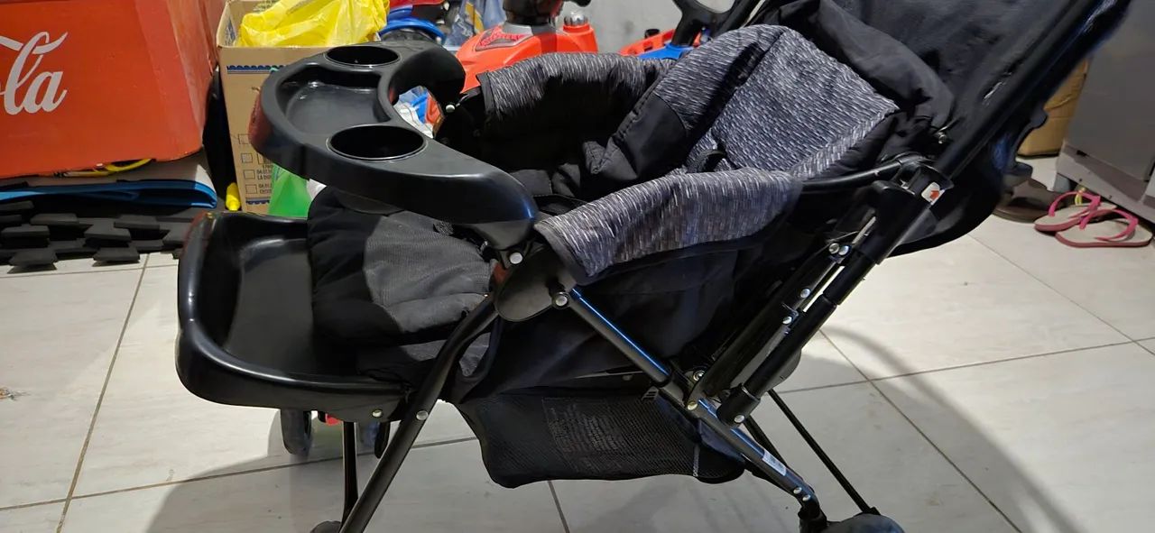 Carrinho de bebê semi novo. - Foto 4
