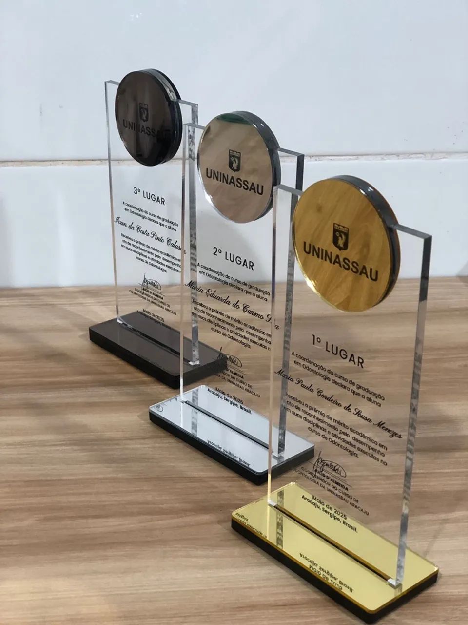 Troféus em acrílico personalizado 