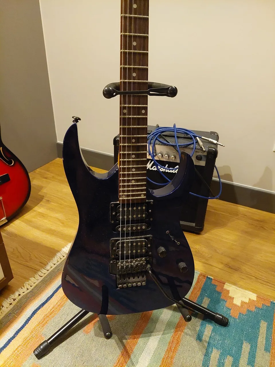 Guitarra Ibanez RG 370b Azul e Caixa Marshall
