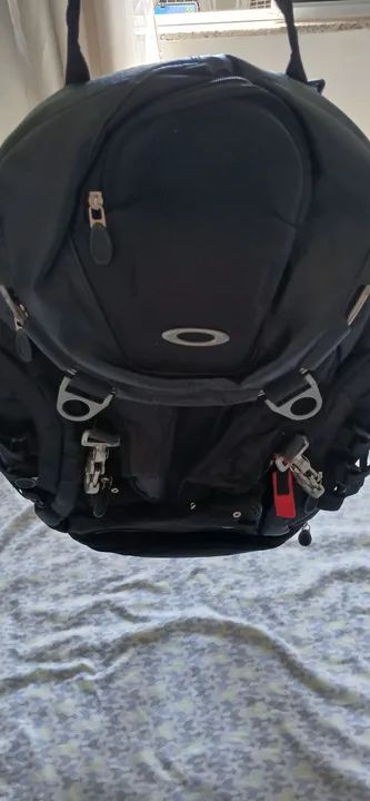 Mochila Oakley para Esportes Radicais - Foto 4