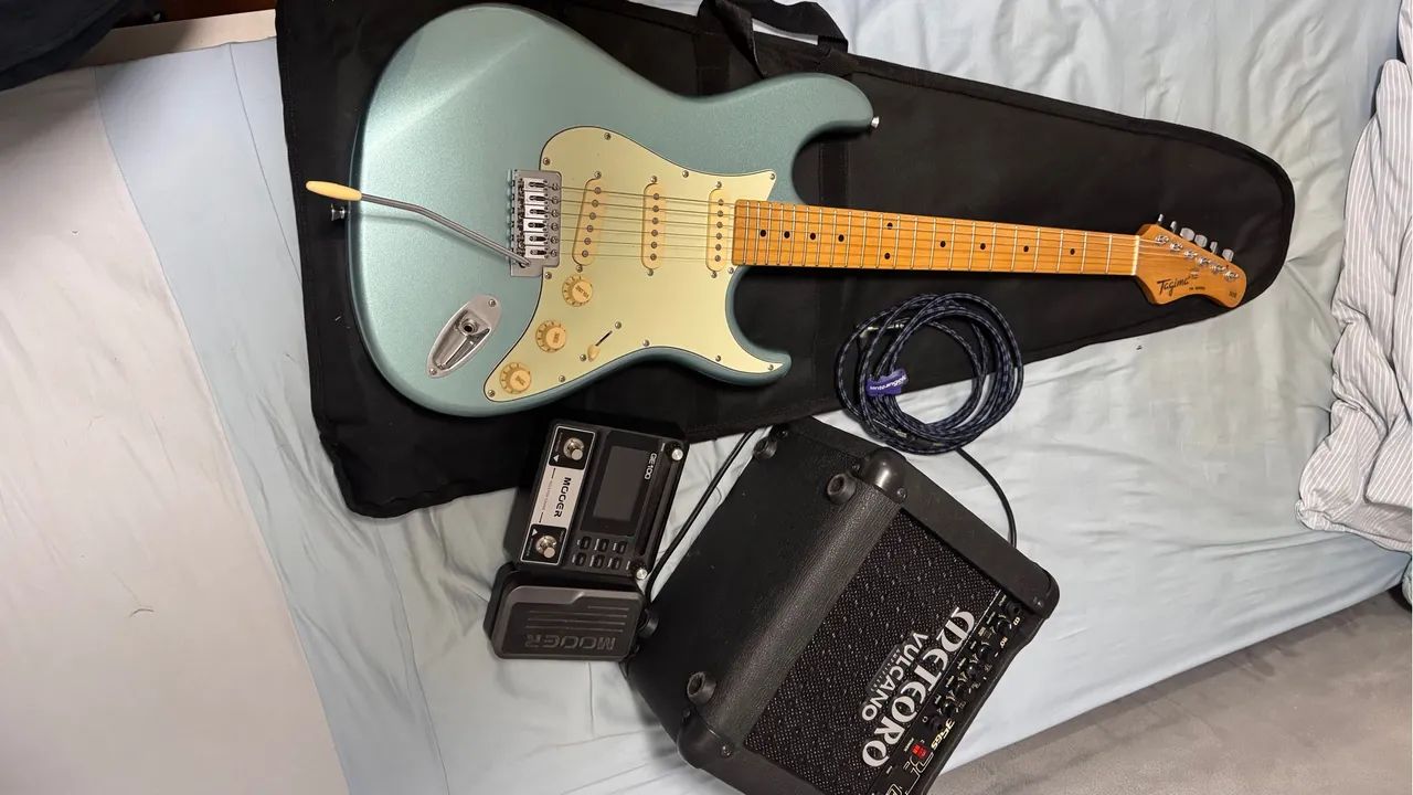 Guitarra Tagima TG530 - Amplificador - Pedaleira