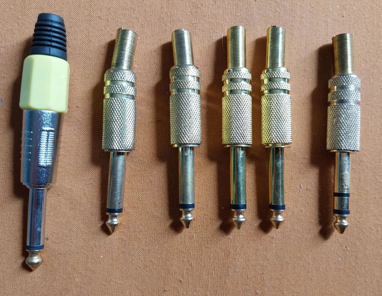 Kit de componentes de cabos e conectores de áudio novos - Foto 2