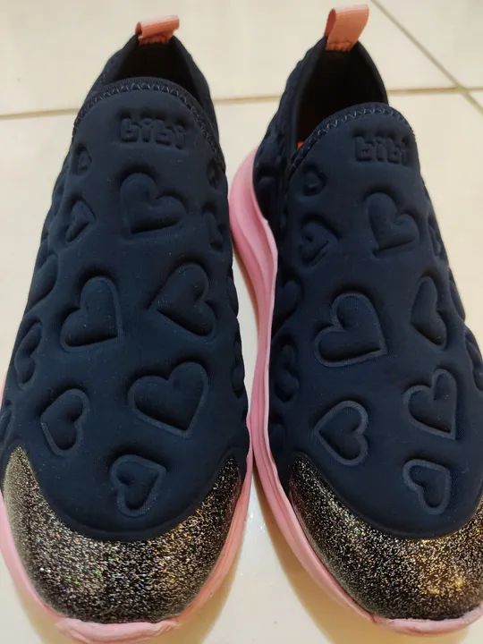 Tênis da Bibi número 33 - Foto 2