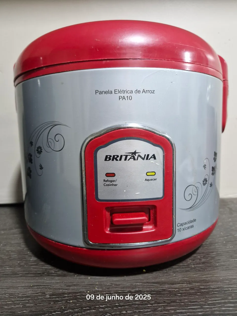 Panela Elétrica de Arroz Britânia PA10 - 10 xícaras