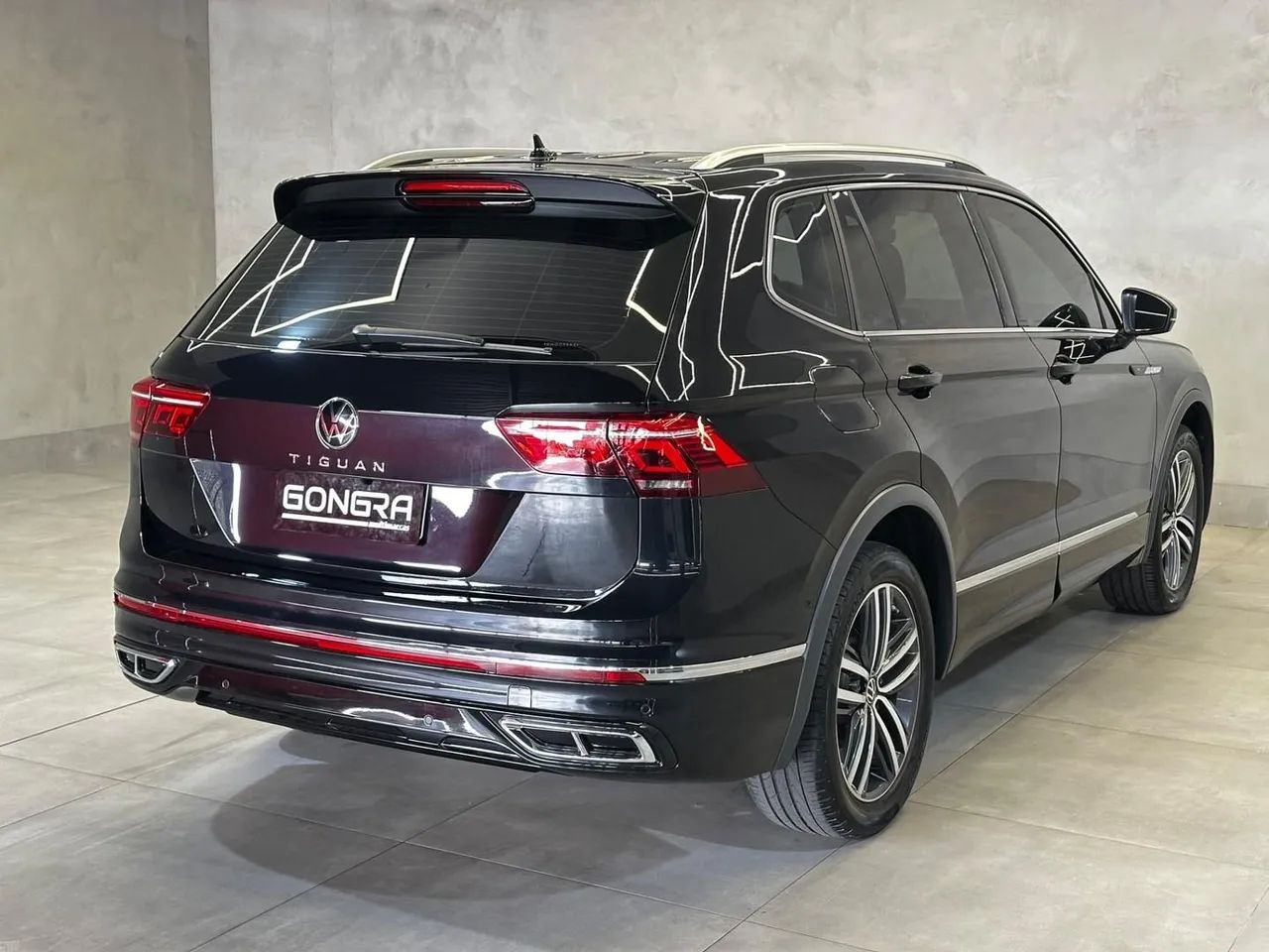 TIGUAN ALL SPACE R-LINE 2.0 TURBO 350 (2024) COM APENAS 23 MIL KM  - Foto 5
