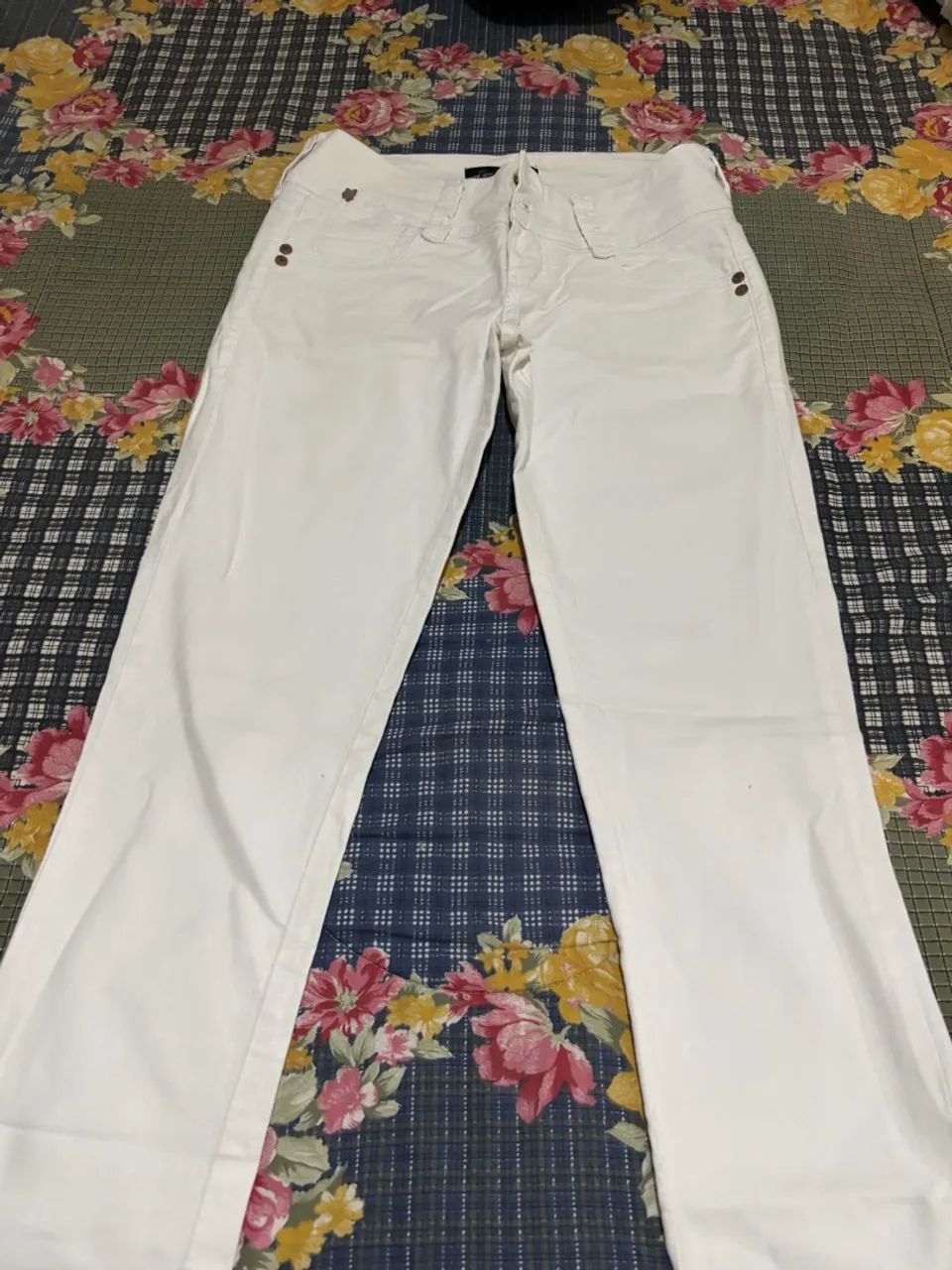 Calça Branca Feminina - Elegância e Conforto