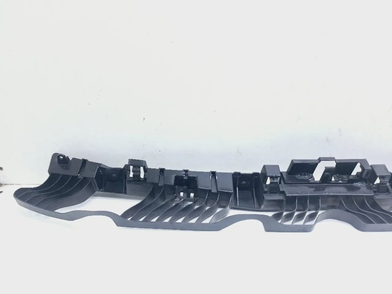 Guia Central Parachoque Traseiro Vw Jetta Gli 2.0 2018 2019 - Foto 3