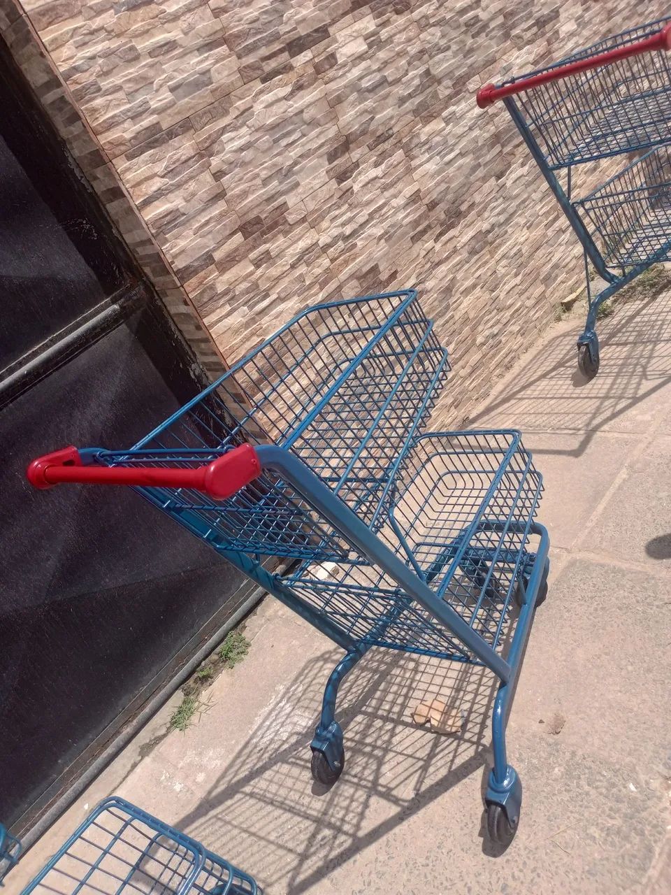 Carrinhos de supermercado ( Reformamos trocamos e vendemos).. - Foto 3