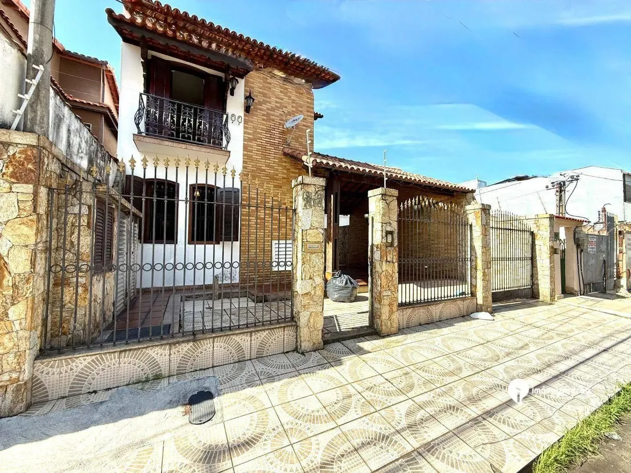 Casa com 5 dormitórios à venda, 600 m² por R$ 1.200.000 - Califórnia - Nova Iguaçu/RJ