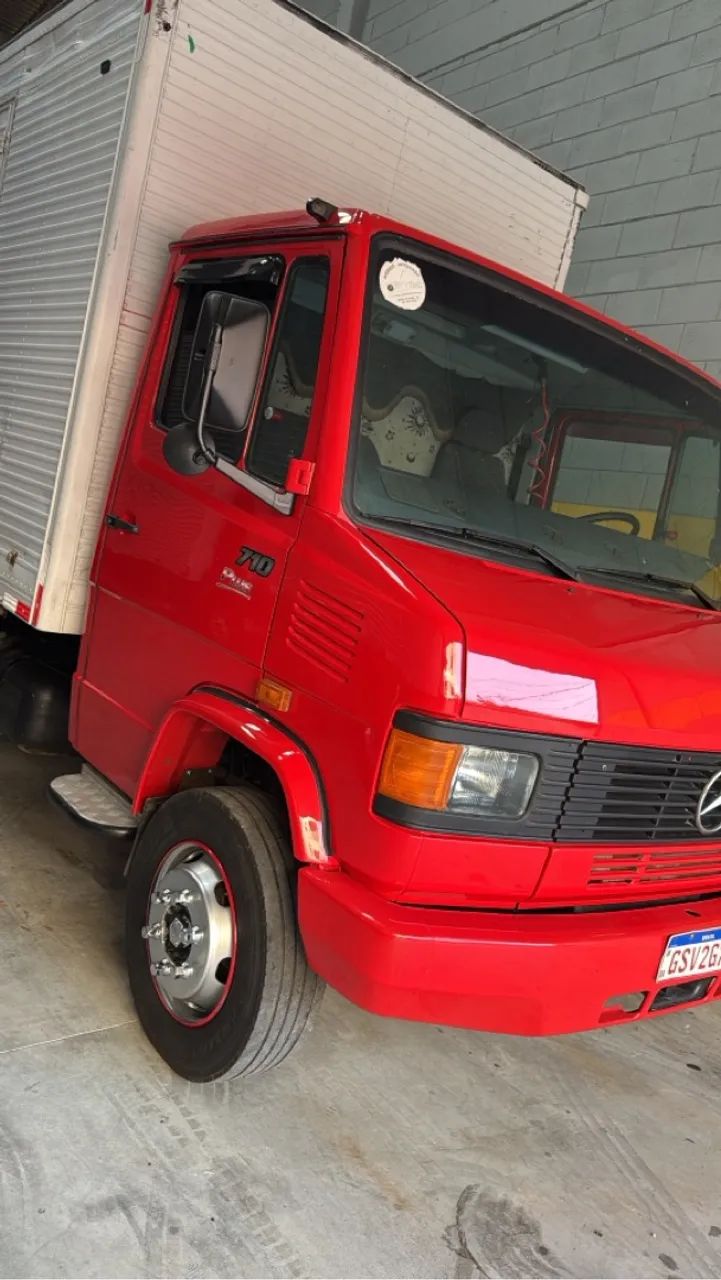 Mercedes 710 2011 baú de 6.20M - Foto 2