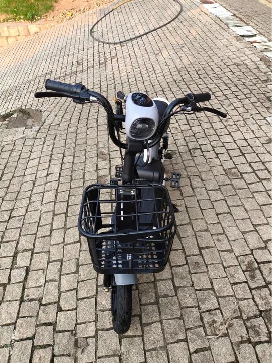 Moto Elétrica - Nova - Com Cesto