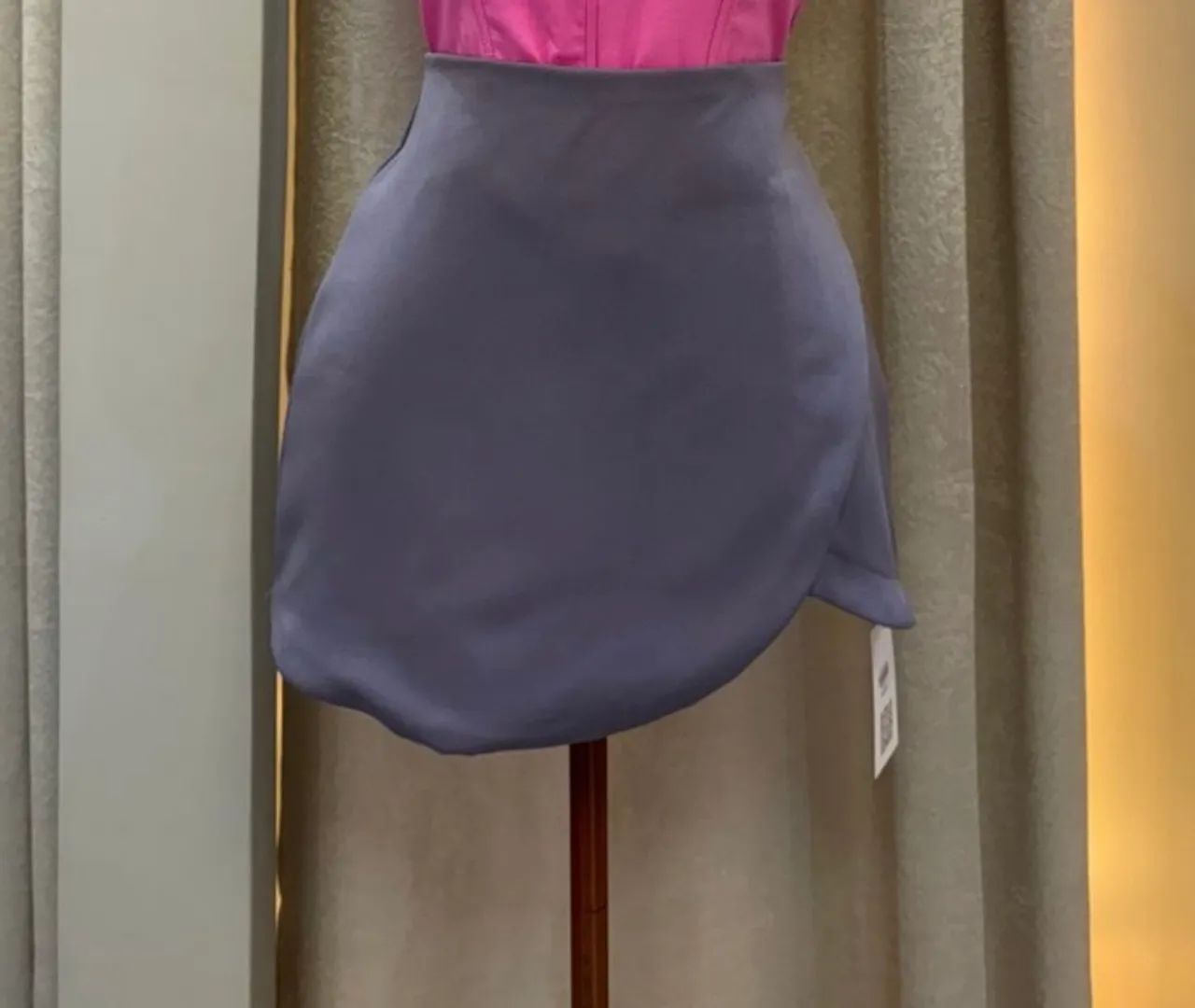 Short cinza