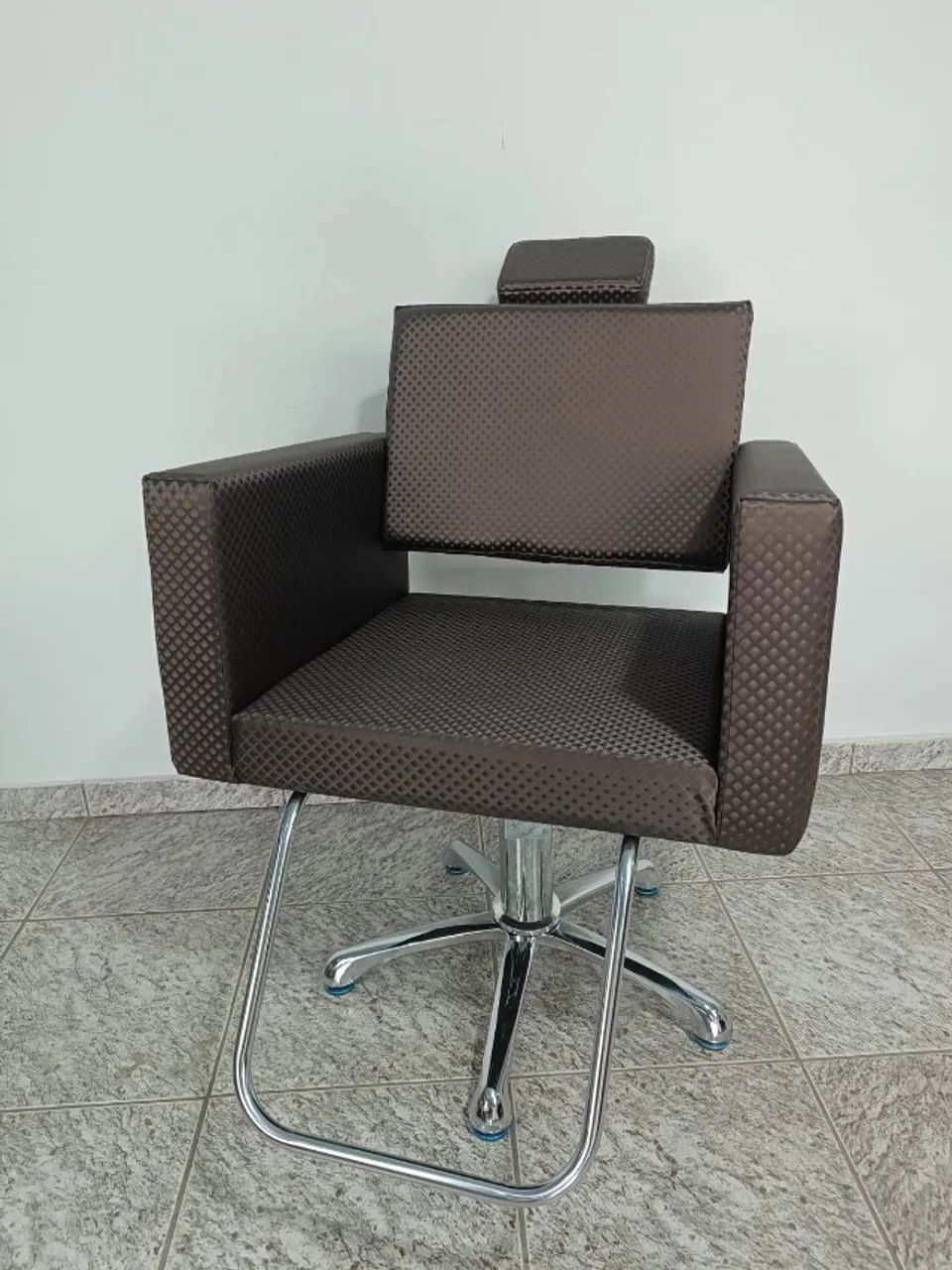 Cadeiras para Cabeleireiros em Contagem 