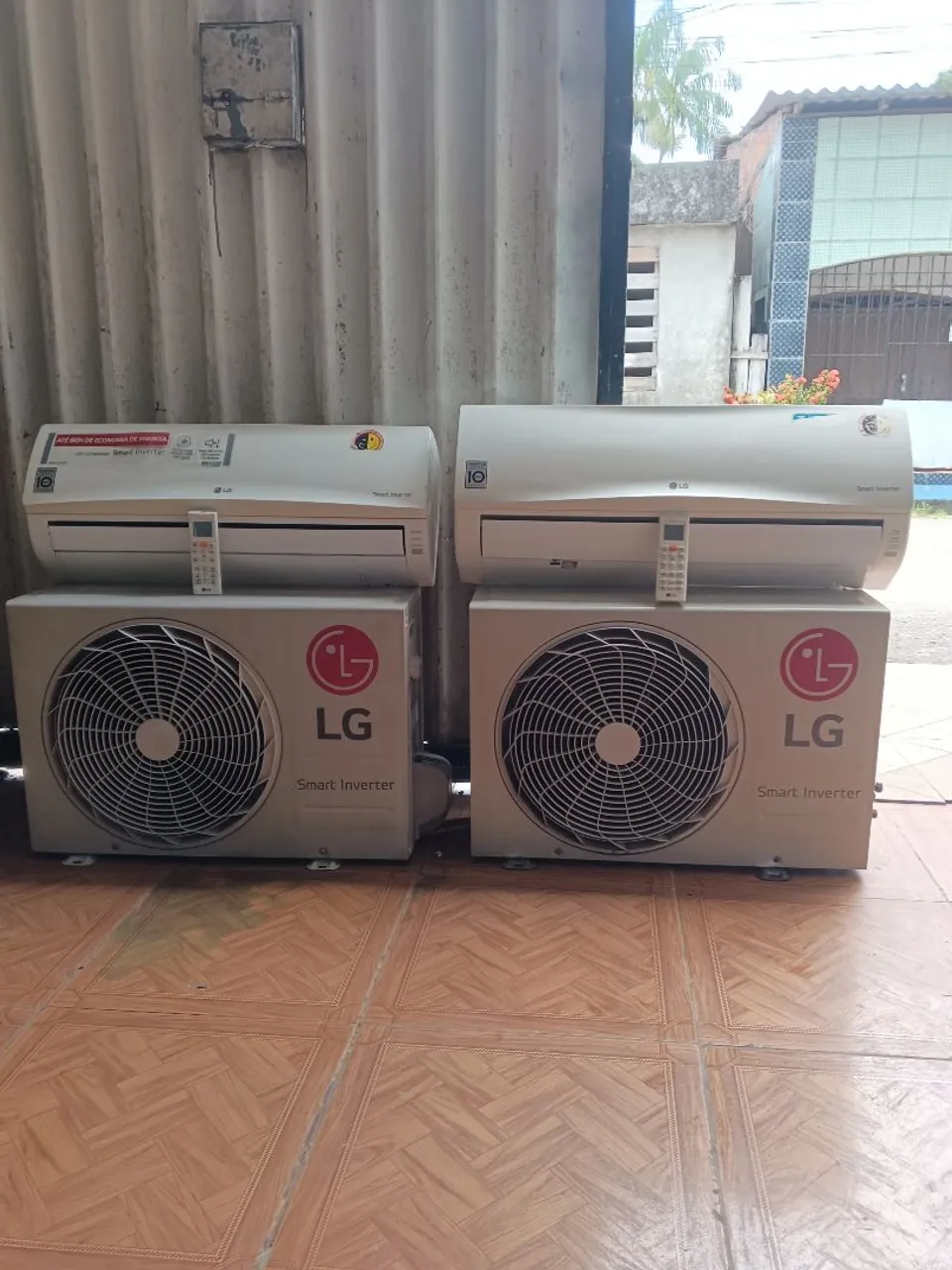 Duas Splits LG SMART INVERTER 9 e 11.500 BTUs