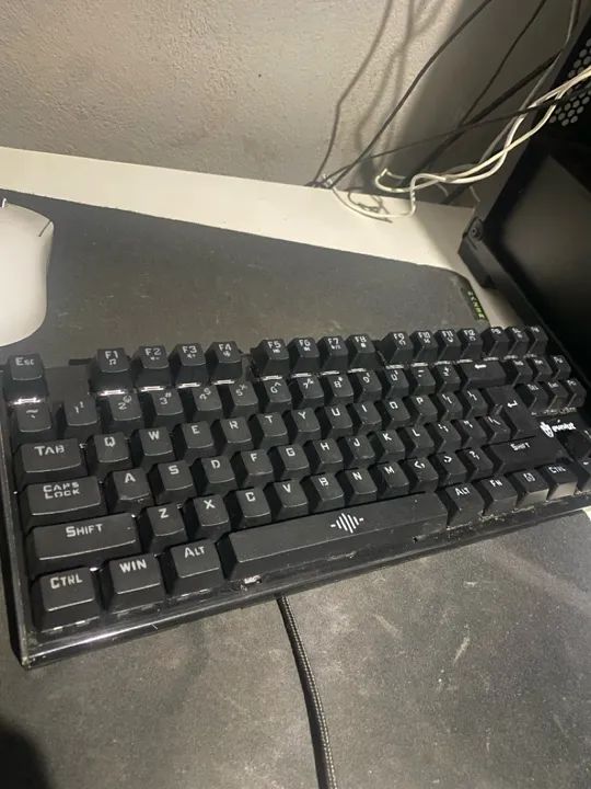 Teclado mecânico evolut 204