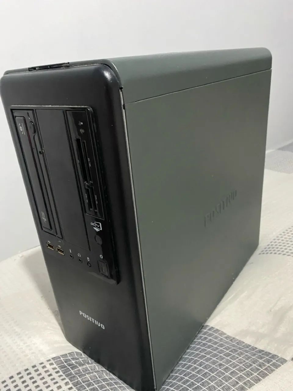 Computador Positivo - Ideal para uso doméstico