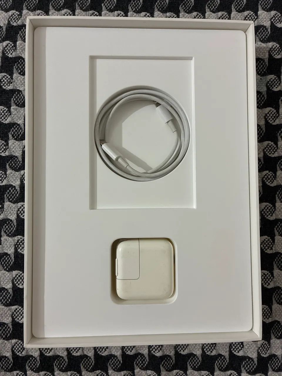 Ipad 5º geração com caixa - Foto 4