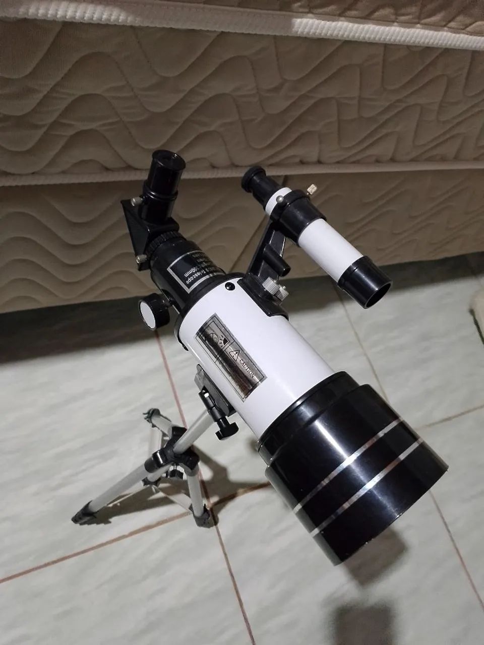 Telescópio refrator