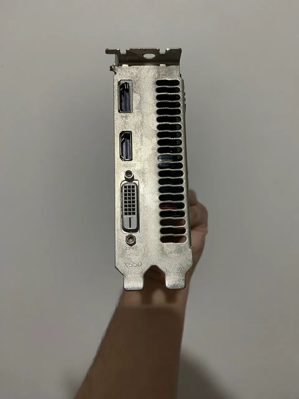 Placa de Vídeo Radeon RX 550 2 Gb GDDR5 - Foto 4