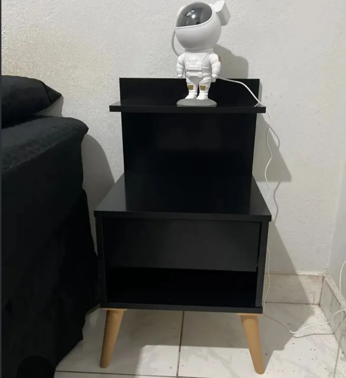 Mesa de cabeceira 
