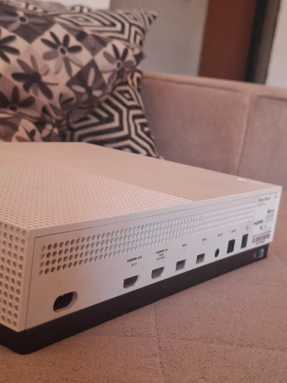 Xbox One S 1TB - Foto 3