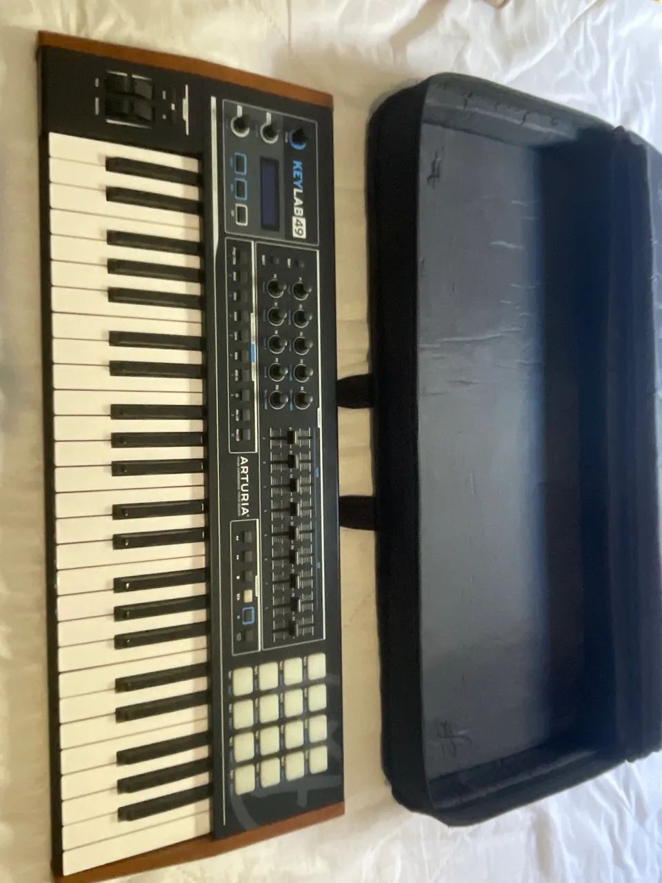 Controladora 49 teclas Arturia  - Foto 3