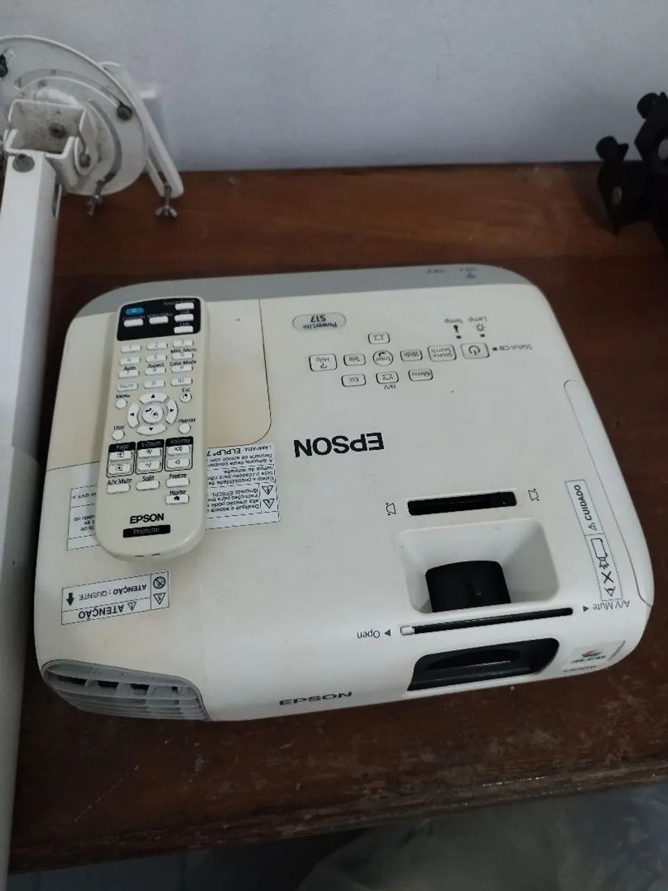 DATA SHOW EPSON COM SUPORTE E CONTROLE - Foto 5