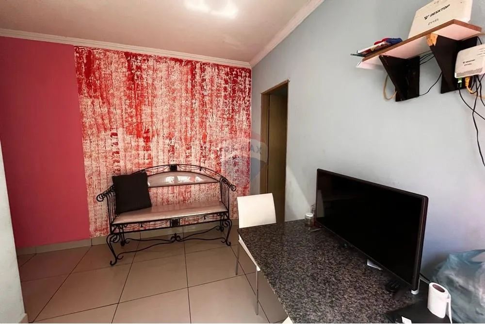 Casa com Edícula, Salão Comercial e Sobrado: Ideal para Morar e Empreender! - Foto 5