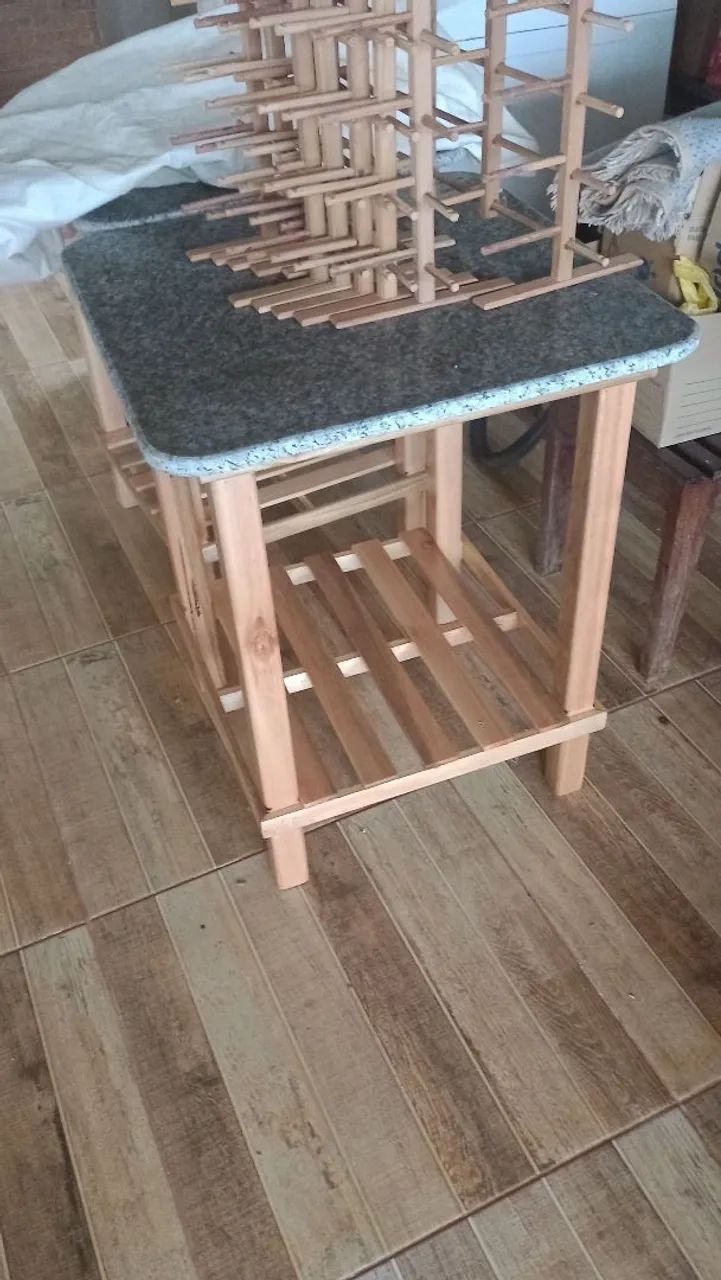 Mesa de apoio para churrasqueira 